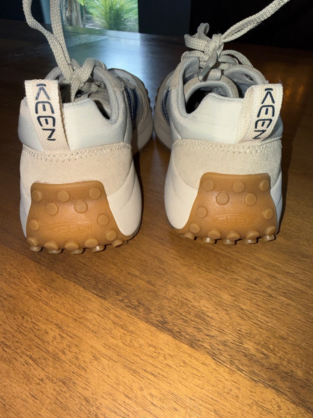KEEN Casual Womens Sneakers in White & Beige with Navy Accent - Picture 5 of 12